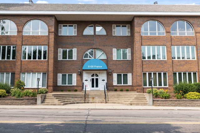 5100 France Avenue S 105, Edina, MN 55410