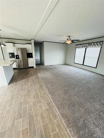 845 Highway EE, Winfield, MO 63389