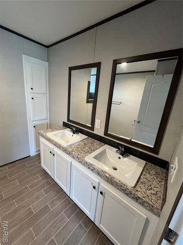 845 Highway EE, Winfield, MO 63389