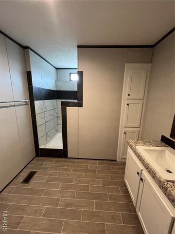 845 Highway EE, Winfield, MO 63389