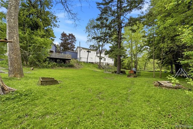 82 Crescent Avenue, Hamburg, NY 14075