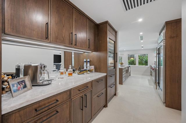 8884 SE Pelican Island Way, Hobe Sound, FL 33455
