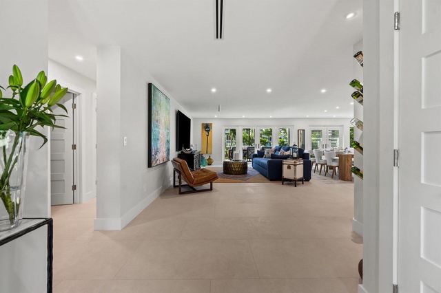 8884 SE Pelican Island Way, Hobe Sound, FL 33455