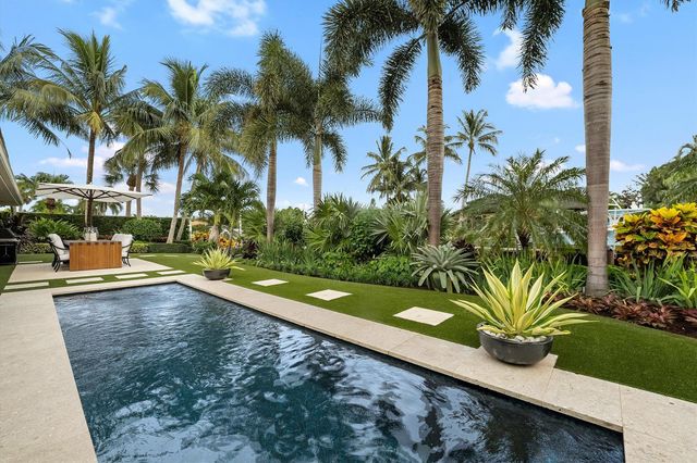 8884 SE Pelican Island Way, Hobe Sound, FL 33455