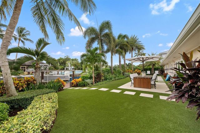 8884 SE Pelican Island Way, Hobe Sound, FL 33455