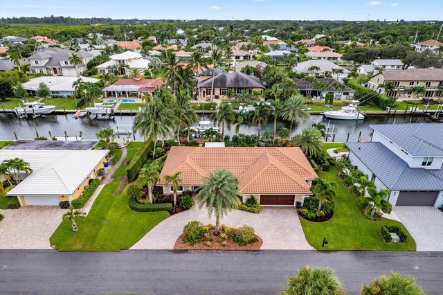 8884 SE Pelican Island Way, Hobe Sound, FL 33455