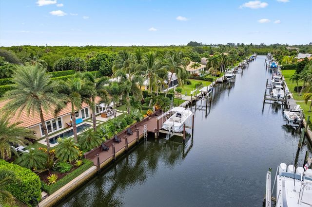 8884 SE Pelican Island Way, Hobe Sound, FL 33455