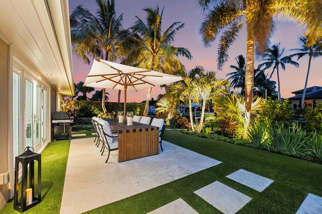 8884 SE Pelican Island Way, Hobe Sound, FL 33455