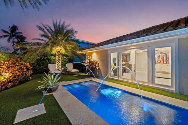 8884 SE Pelican Island Way, Hobe Sound, FL 33455