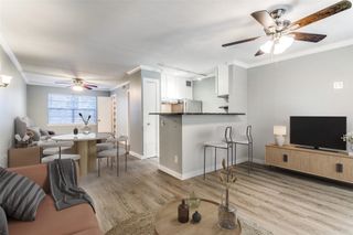 4525 Gilbert Avenue 203, Dallas, TX 75219