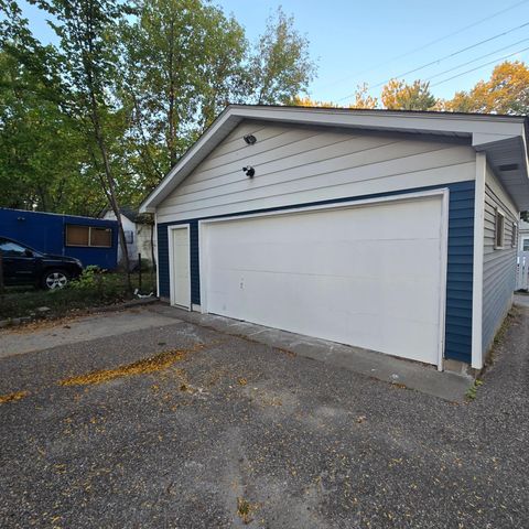 2102 Lyndale Avenue N, Minneapolis, MN 55411