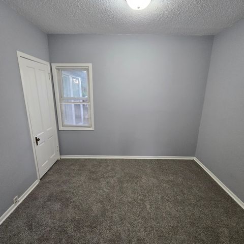 2102 Lyndale Avenue N, Minneapolis, MN 55411