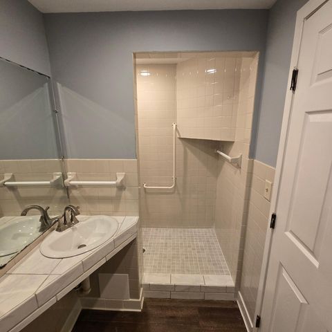 2102 Lyndale Avenue N, Minneapolis, MN 55411