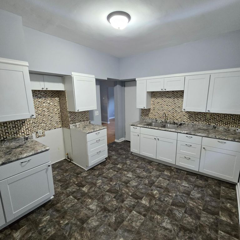 2102 Lyndale Avenue N, Minneapolis, MN 55411 — photo 3