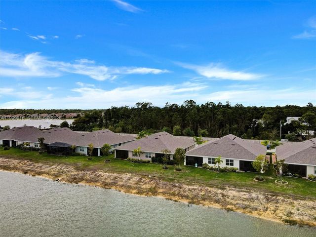 20462 Plumwood Loop, North Fort Myers, FL 33917