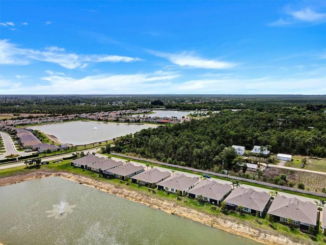 20462 Plumwood Loop, North Fort Myers, FL 33917