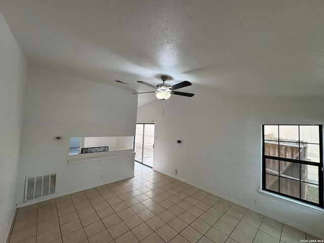 2806 Coral Field, San Antonio, TX 78245