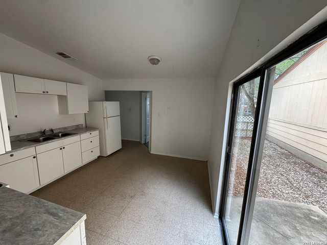 2806 Coral Field, San Antonio, TX 78245