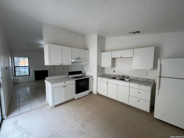 2806 Coral Field, San Antonio, TX 78245