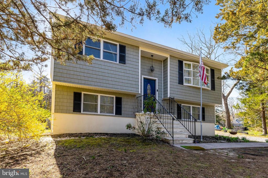 135 DENNISVILLE RD, Cape May Court House, NJ 08210