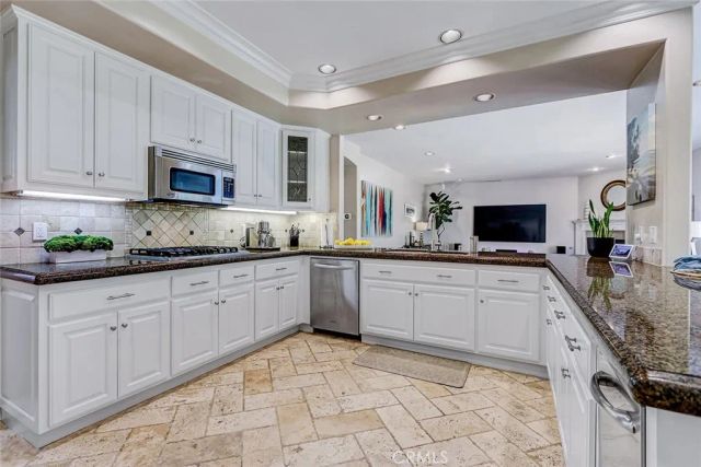 2101 Lynngrove, Manhattan Beach, CA 90266