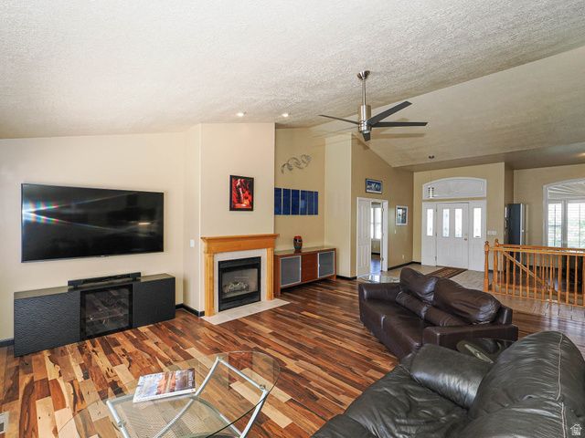 6289 S RIVER BLUFFS RD, Murray, UT 84123