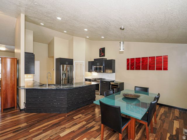 6289 S RIVER BLUFFS RD, Murray, UT 84123