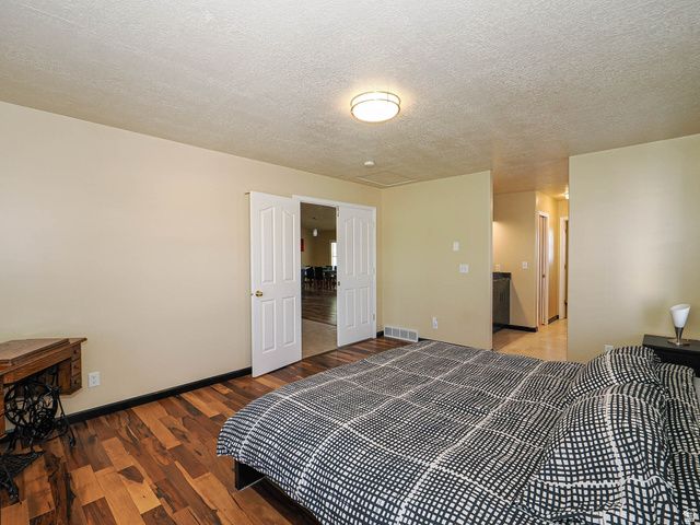 6289 S RIVER BLUFFS RD, Murray, UT 84123