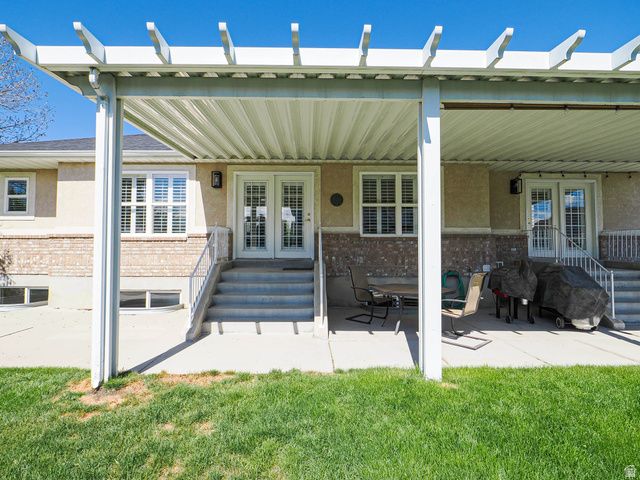 6289 S RIVER BLUFFS RD, Murray, UT 84123