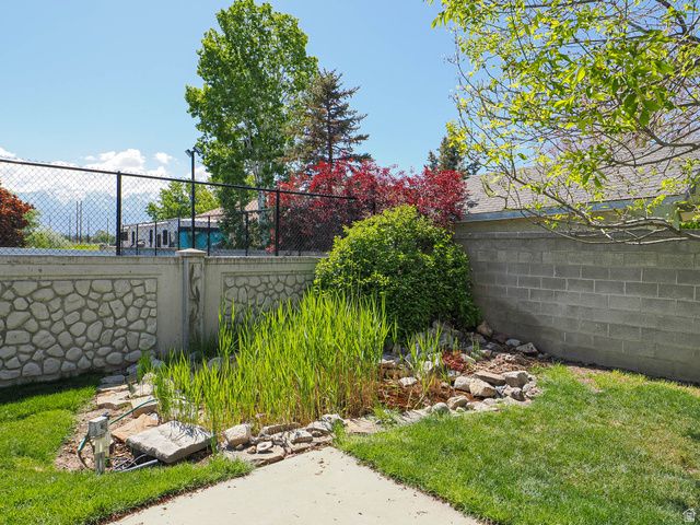 6289 S RIVER BLUFFS RD, Murray, UT 84123