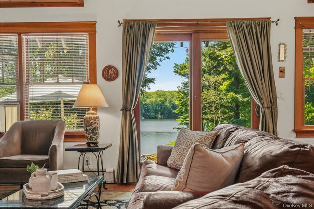 342 Lake Shore Road, Putnam Valley, NY 10579