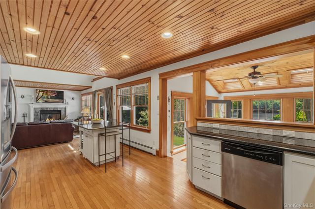 342 Lake Shore Road, Putnam Valley, NY 10579