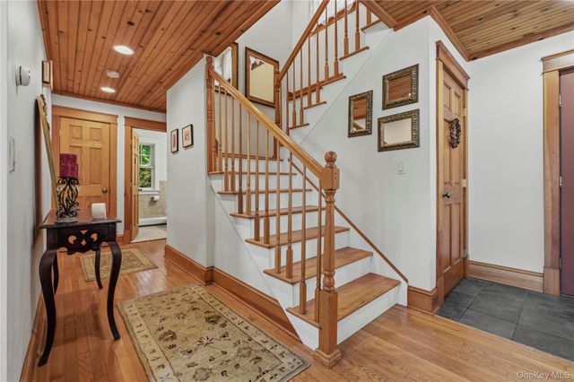 342 Lake Shore Road, Putnam Valley, NY 10579
