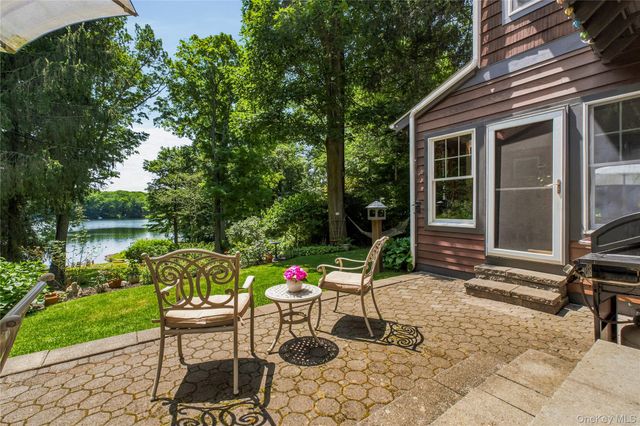 342 Lake Shore Road, Putnam Valley, NY 10579