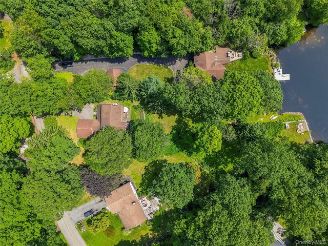 342 Lake Shore Road, Putnam Valley, NY 10579