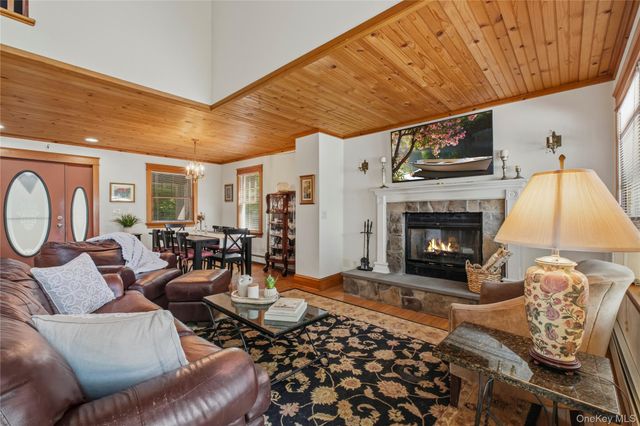 342 Lake Shore Road, Putnam Valley, NY 10579