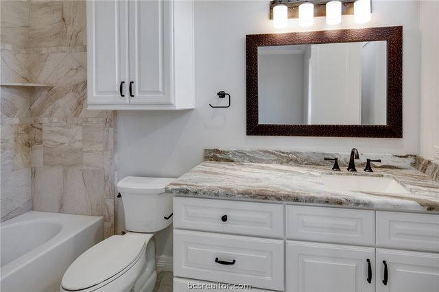 3211 Pinyon Creek Drive, Bryan, TX 77807