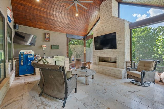 3211 Pinyon Creek Drive, Bryan, TX 77807