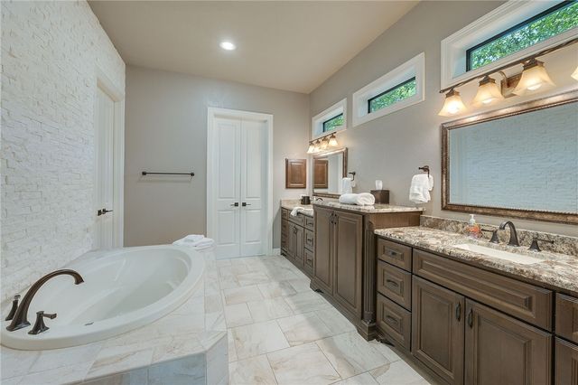 3211 Pinyon Creek Drive, Bryan, TX 77807