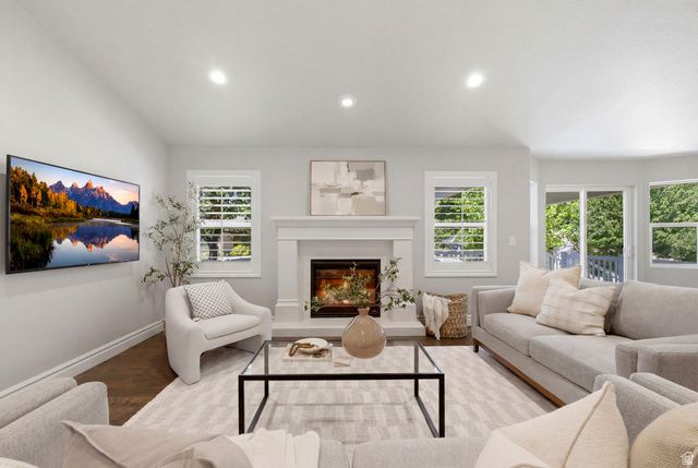 5575 S 1350 E, South Ogden, UT 84403