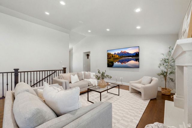 5575 S 1350 E, South Ogden, UT 84403