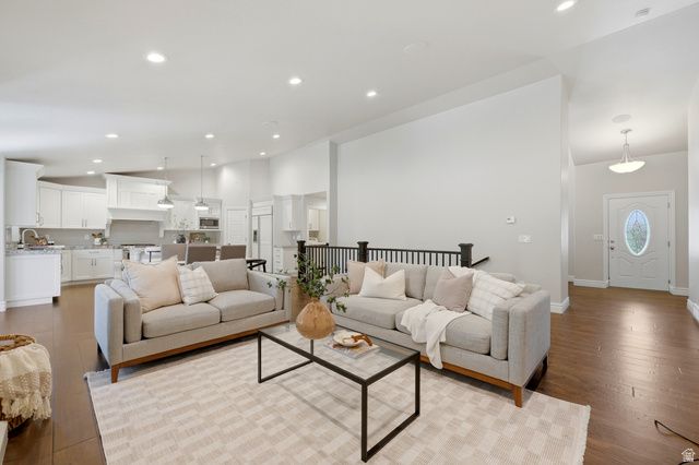 5575 S 1350 E, South Ogden, UT 84403