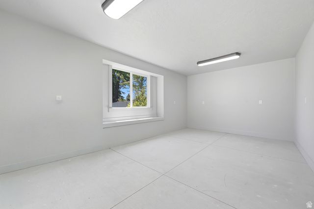 5575 S 1350 E, South Ogden, UT 84403