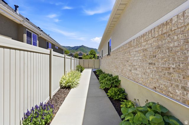 5575 S 1350 E, South Ogden, UT 84403