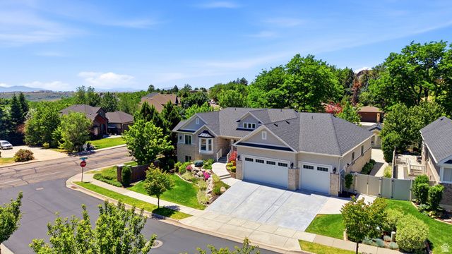 5575 S 1350 E, South Ogden, UT 84403