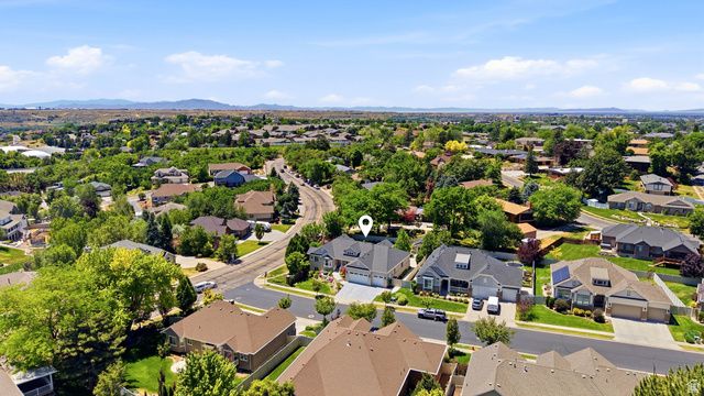 5575 S 1350 E, South Ogden, UT 84403