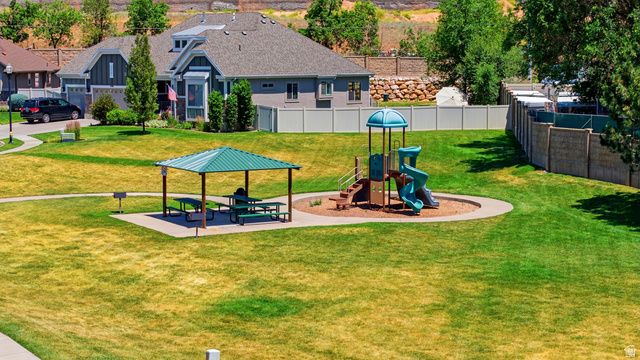 5575 S 1350 E, South Ogden, UT 84403