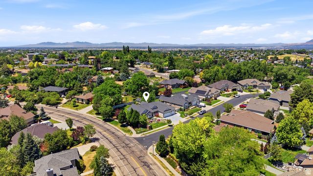 5575 S 1350 E, South Ogden, UT 84403
