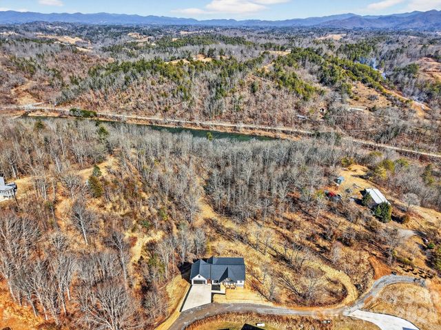 6 Woodchuck Cove Way, Alexander, NC 28701