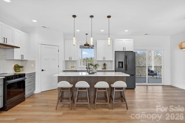 6 Woodchuck Cove Way, Alexander, NC 28701